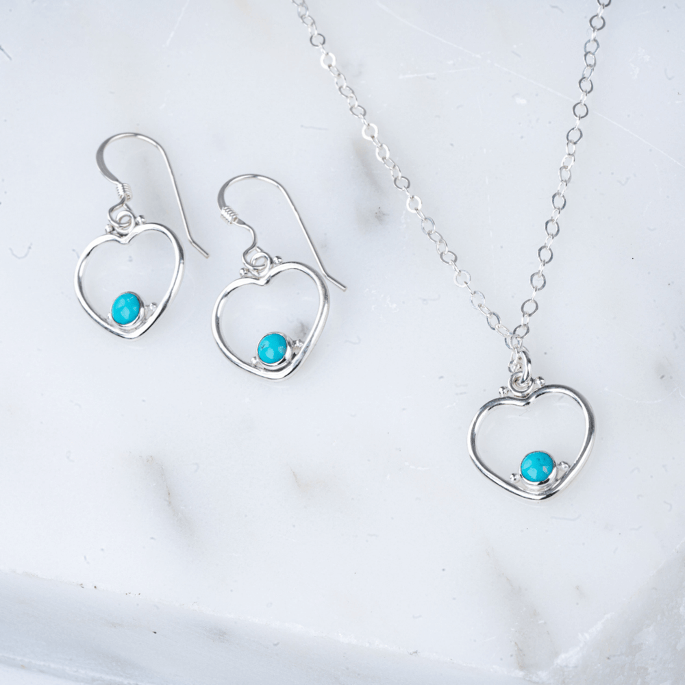 Fandango heart turquoise necklace and earrings.