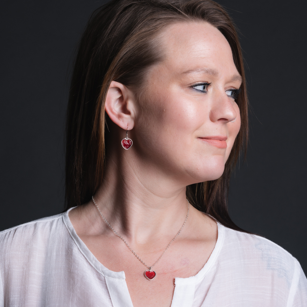 
                
                    Load image into Gallery viewer, Heart enamel solid red jewelry set in silver on model.
                
            